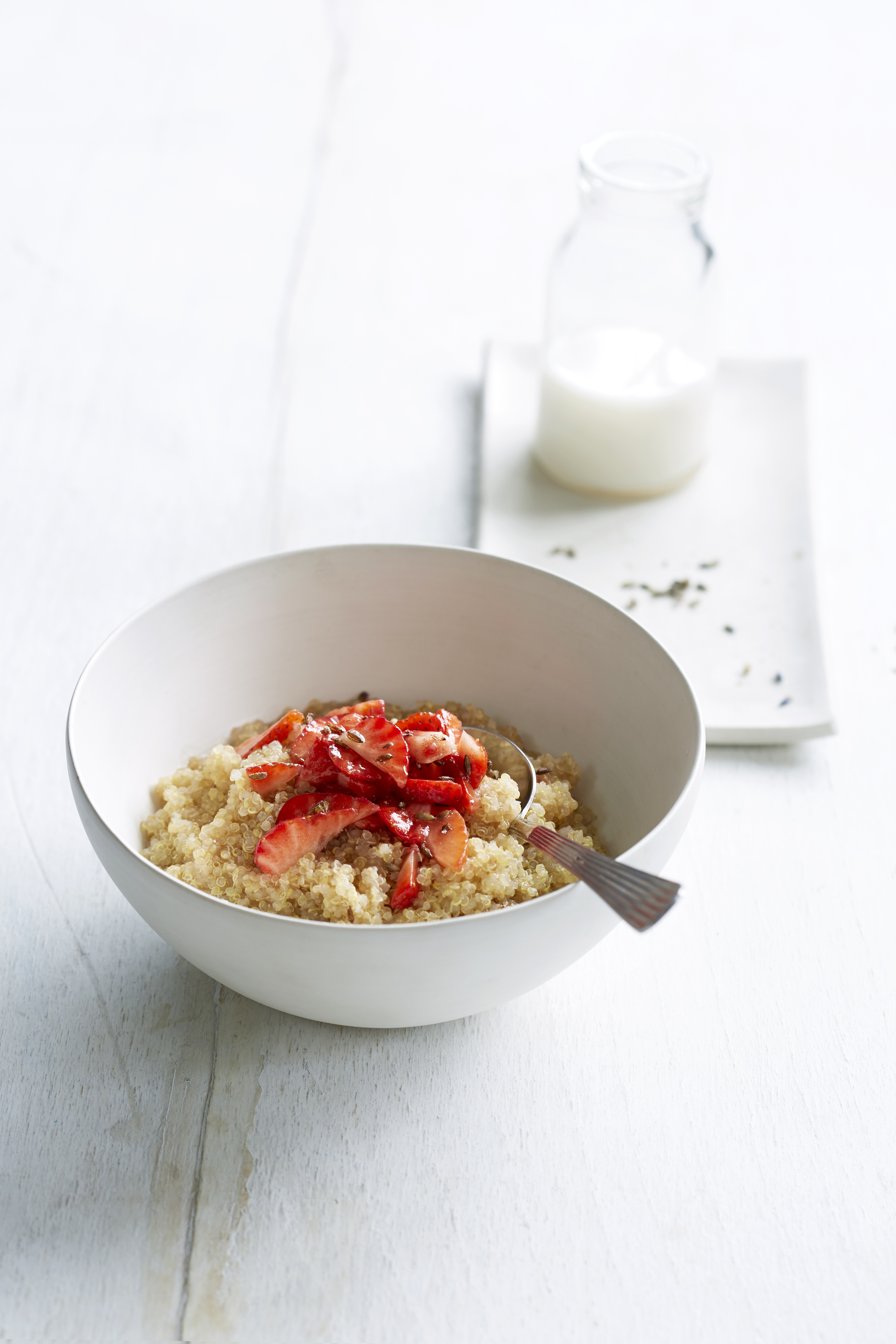 low-fodmap-vanilla-quinoa-porridge_she-cant-eat-what