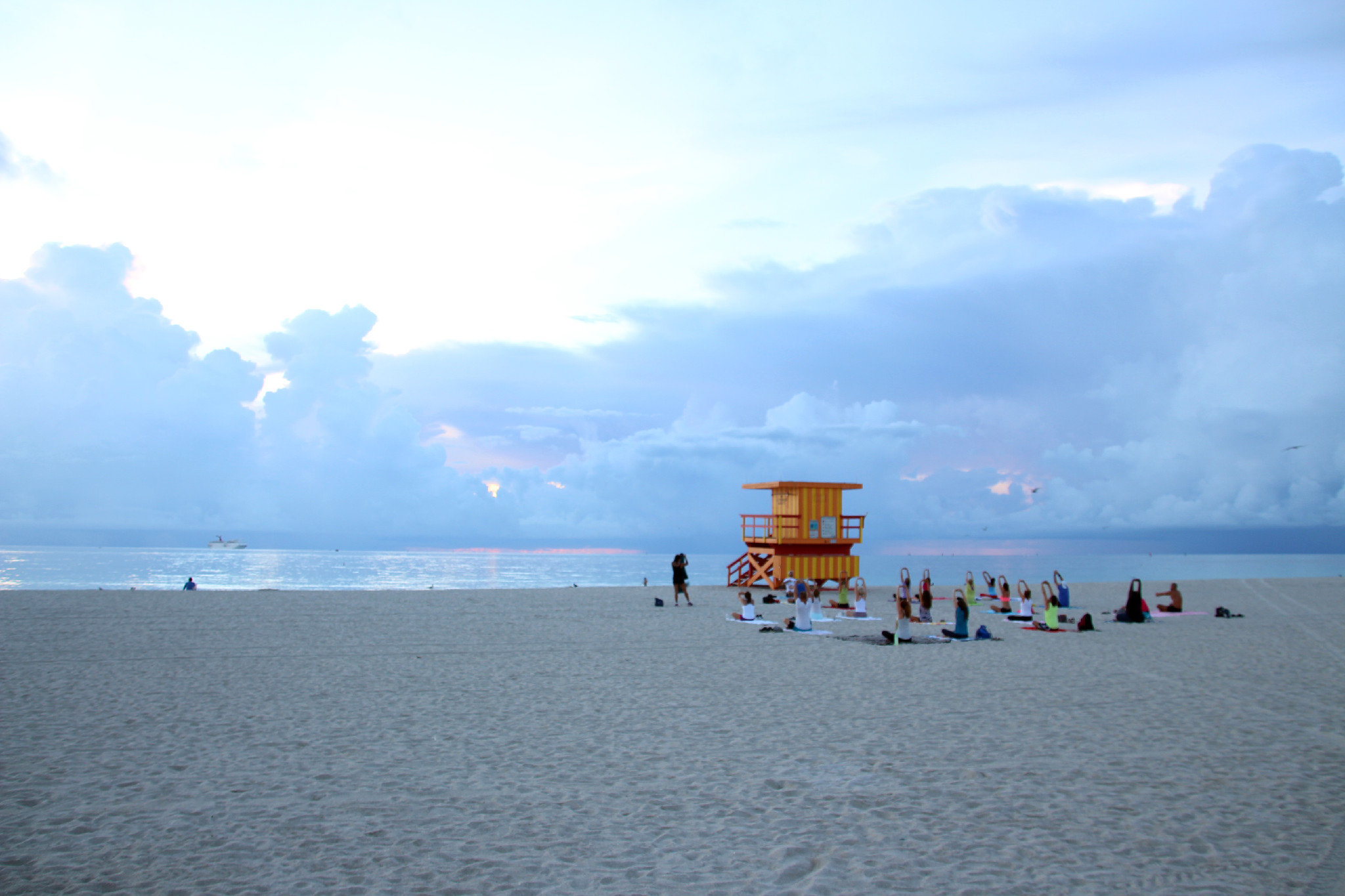 3RD STREET BEACH YOGA