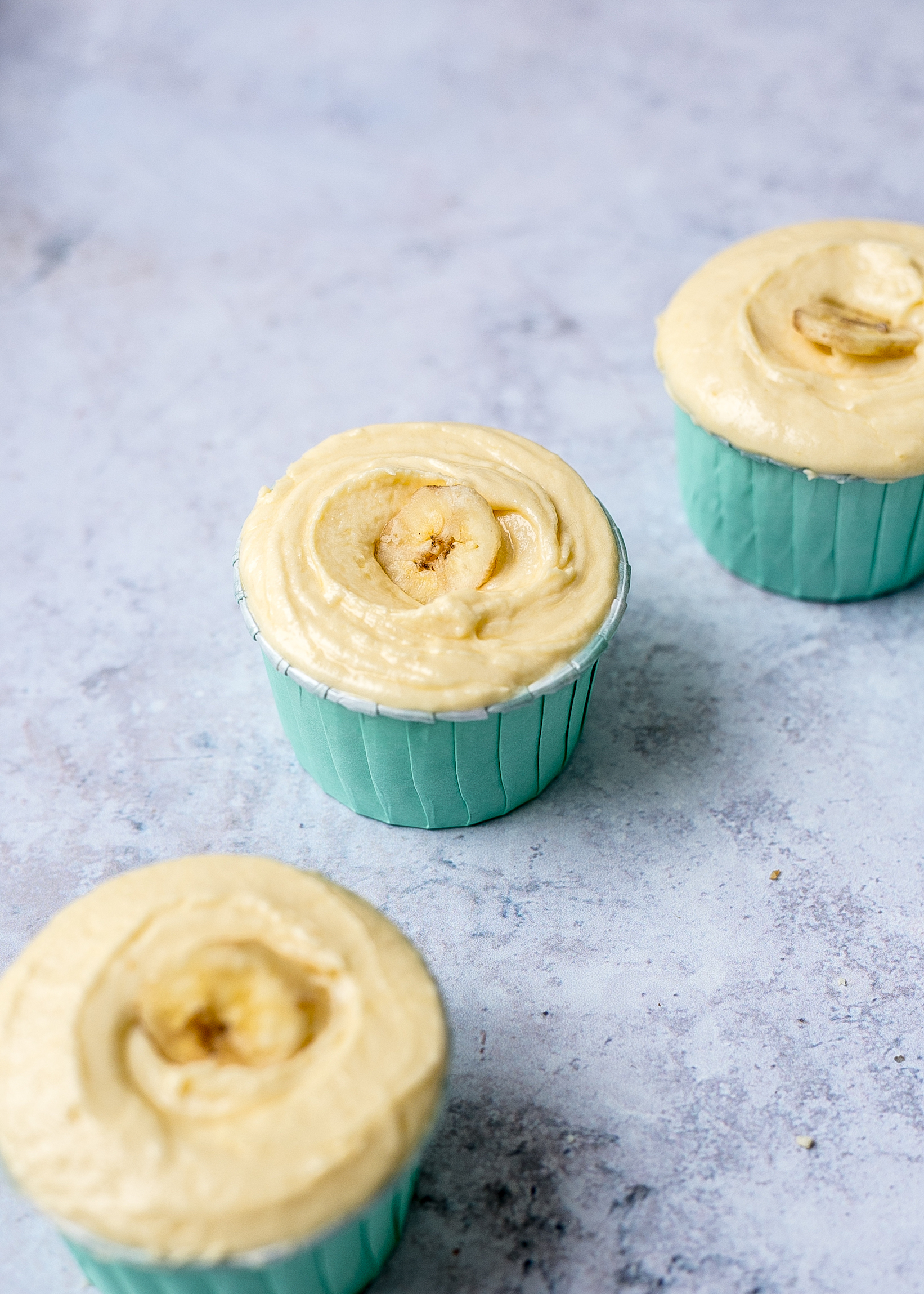 Low FODMAP banana cupcakes with peanut butter icing