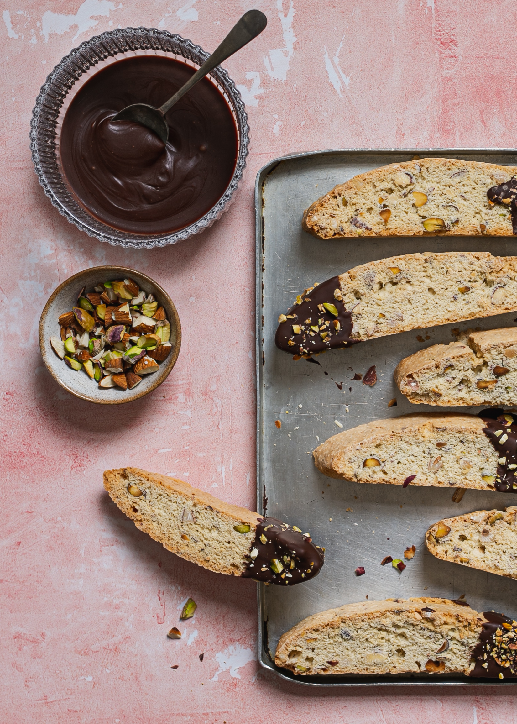 Almond, hazelnut and pistachio chocolate biscotti - She Can't Eat What